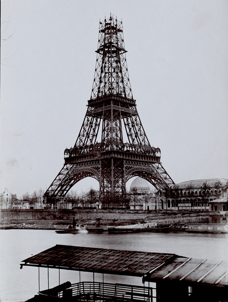 Construction of the Eiffel Tower, Paris