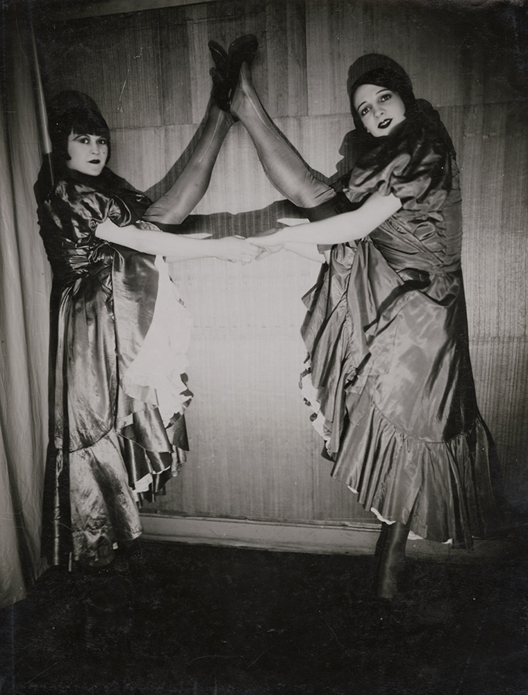 Germaine Krull - French Cancan Germaine Krull - French Cancan