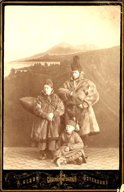 A. Olson - Portrait of a Lapp family